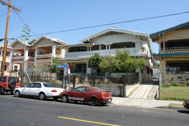 2641 San Marino St in Los Angeles, CA - Building Photo - Building Photo