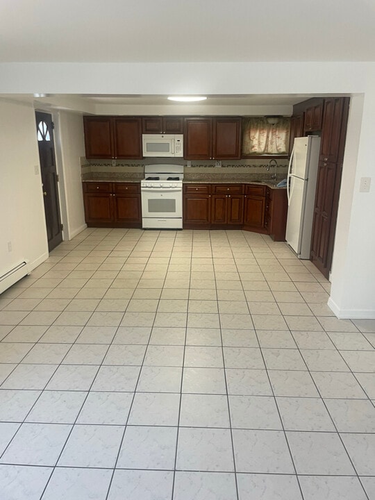 0 Glover St in Staten Island, NY - Building Photo