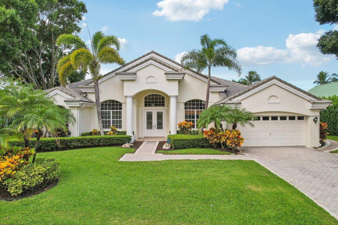 18956 SE Coral Reef Ln in Jupiter, FL - Foto de edificio