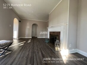 5219 Mayview Rd in Lyndhurst, OH - Building Photo - Building Photo