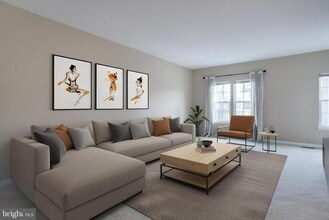 7012 Trek Way in Gainesville, VA - Building Photo - Building Photo