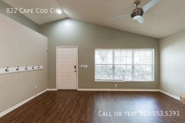 822 Cape Cod Cir in Valrico, FL - Building Photo - Building Photo