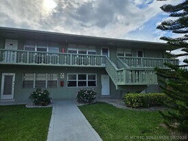 71 Easthampton C in West Palm Beach, FL - Building Photo