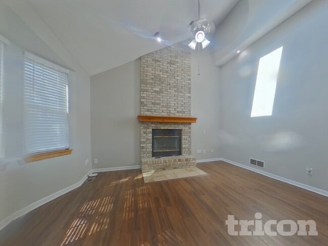 1304 Circle in Greenwood, MO - Building Photo - Building Photo