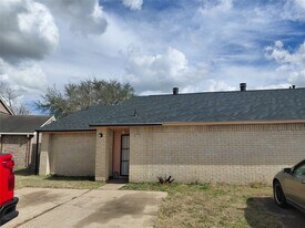 16511 Parkridge Ct in Houston, TX - Building Photo