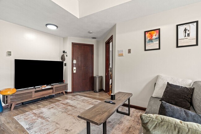141 Emerson St in Boston, MA - Building Photo - Building Photo