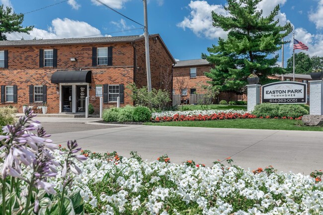 Townhomes at Easton Park in Columbus, OH - Building Photo - Building Photo