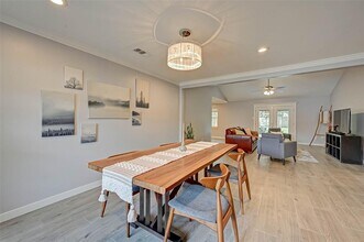 5806 Cartagena St in Houston, TX - Building Photo - Building Photo
