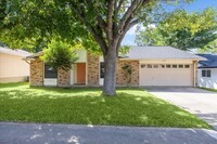 11204 Slippery Elm Trail in Austin, TX - Foto de edificio - Building Photo