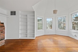 245 Dwight St in New Haven, CT - Building Photo - Building Photo