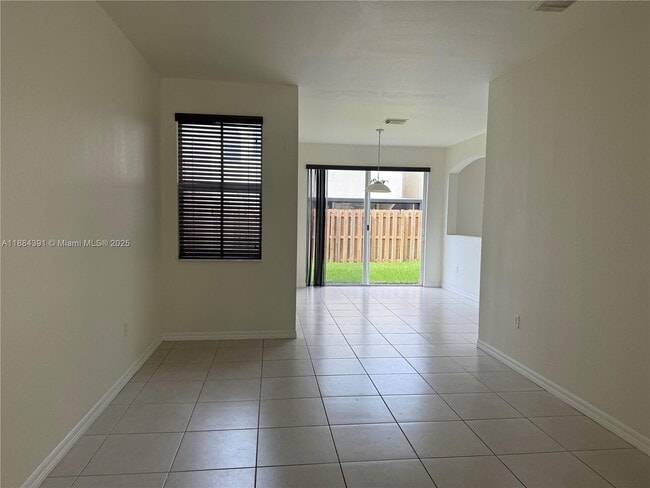 15299 SW 119th St in Miami, FL - Building Photo - Building Photo