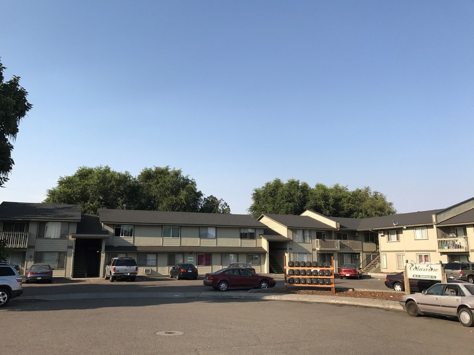 Kamden Court in Kennewick, WA - Building Photo