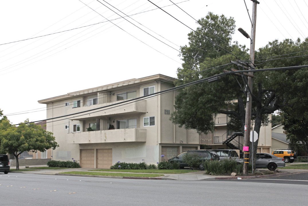 1290 Warren St in Redwood City, CA - Foto de edificio