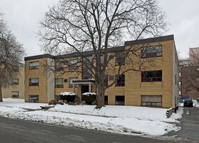 286 Saguenay Ave Apartments