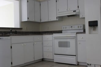 7414 Potomac Dr in Port Richey, FL - Building Photo - Building Photo