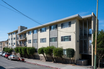 Telegraph Hill in Oakland, CA - Foto de edificio - Building Photo