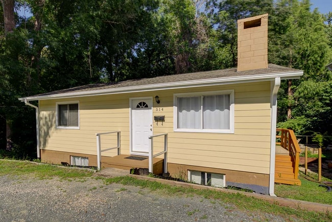 514 Hillsborough St in Chapel Hill, NC - Building Photo - Building Photo