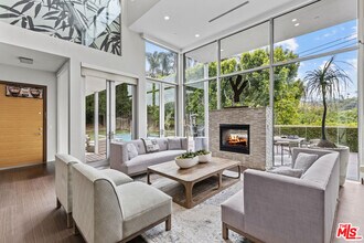 16424 Marbro Dr in Los Angeles, CA - Building Photo - Building Photo