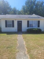 609 Green Gable Ct in Camilla, GA - Building Photo
