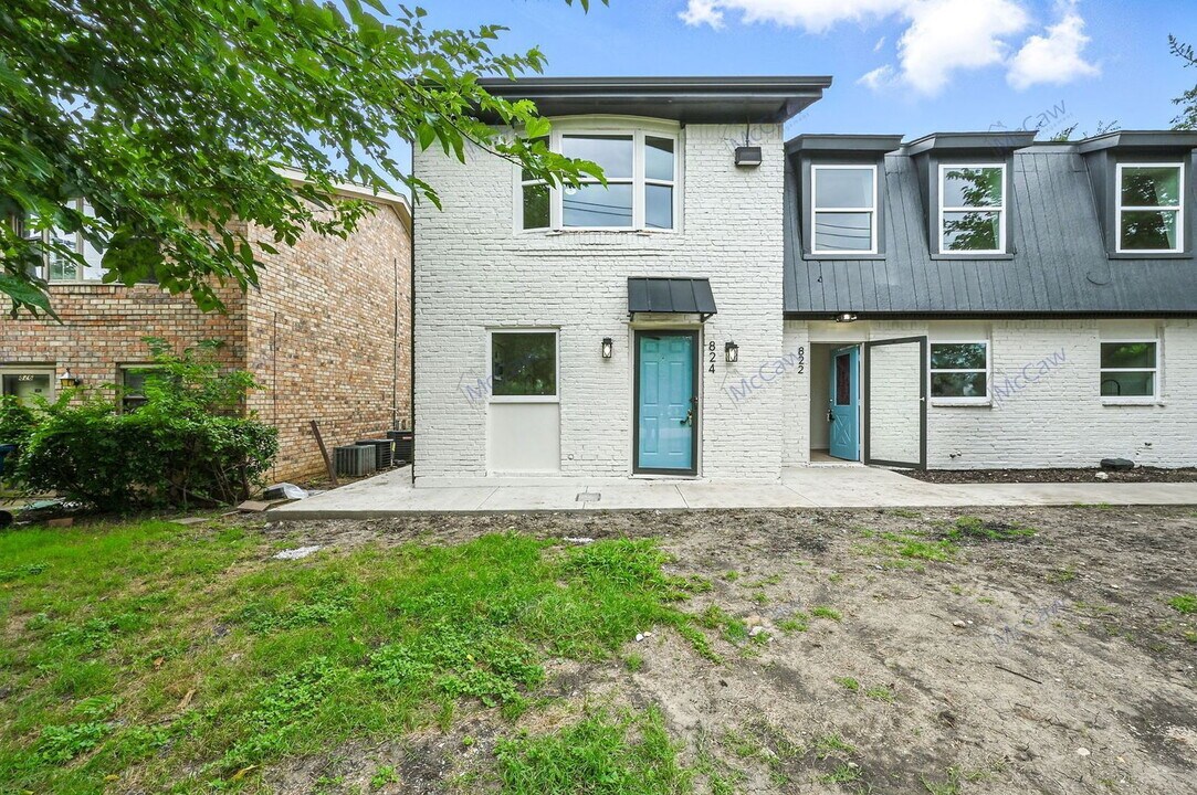 824 Wildwood Ln in Grapevine, TX - Foto de edificio