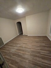 158 Baker St, Unit D16 in Aliquippa, PA - Foto de edificio - Building Photo