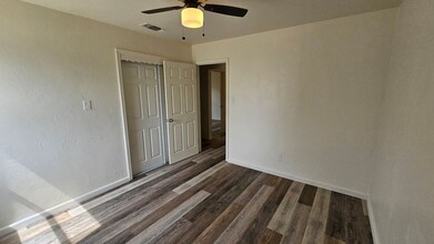 427 4th St in Bakersfield, CA - Building Photo - Building Photo