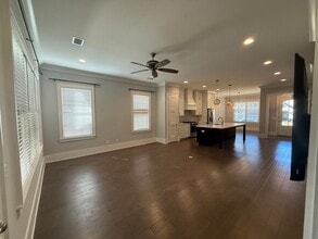 Gorgeous Home in Summerlin (Auburn) in Auburn, AL - Building Photo - Building Photo