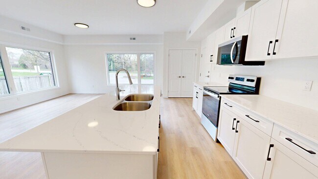 454 Pond Mills Rd in London, ON - Building Photo - Building Photo