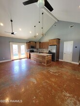 917 W Broussard Rd in Lafayette, LA - Building Photo - Building Photo