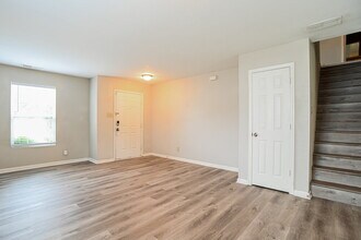 1528 Bray Dr in Charlotte, NC - Building Photo - Building Photo