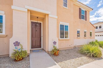 445 W Mountain Sage Dr in Phoenix, AZ - Building Photo - Building Photo