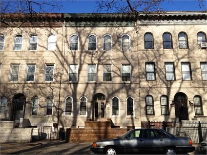 829 Halsey St in Brooklyn, NY - Building Photo