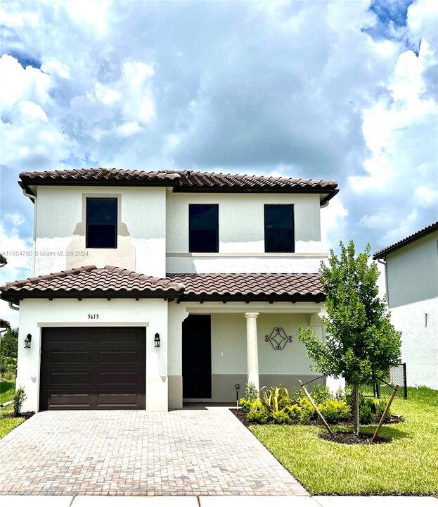 5613 Cassidy Ln in Ave Maria, FL - Building Photo