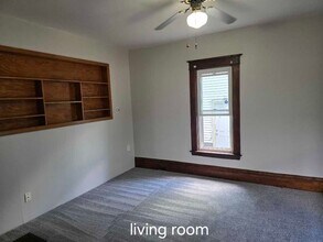 913 Neumaier Ct in Kalamazoo, MI - Building Photo - Building Photo