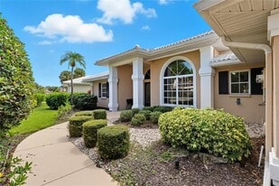 1447 Gleneagles Dr in Venice, FL - Building Photo