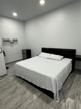 12948 NW 9th Terrace in Miami, FL - Building Photo - Building Photo
