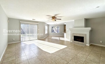 2527 Pine Shadows Dr in Sugar Land, TX - Building Photo - Building Photo