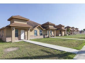 Rockport Street Apartments in Alton, TX - Building Photo - Building Photo