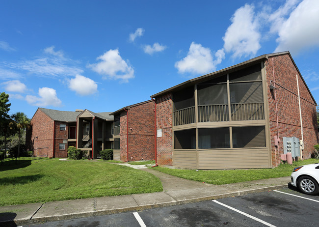 Turtle Creek Apartment Homes in Lutz, FL - Building Photo - Building Photo