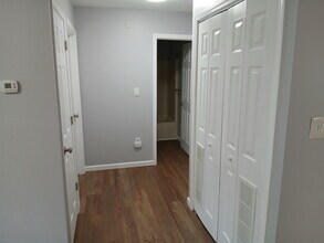 916 Millis Ave, Unit D in Boonville, IN - Foto de edificio - Building Photo