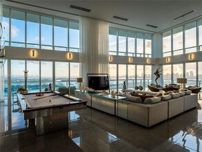 450 Alton Rd in Miami Beach, FL - Foto de edificio - Building Photo