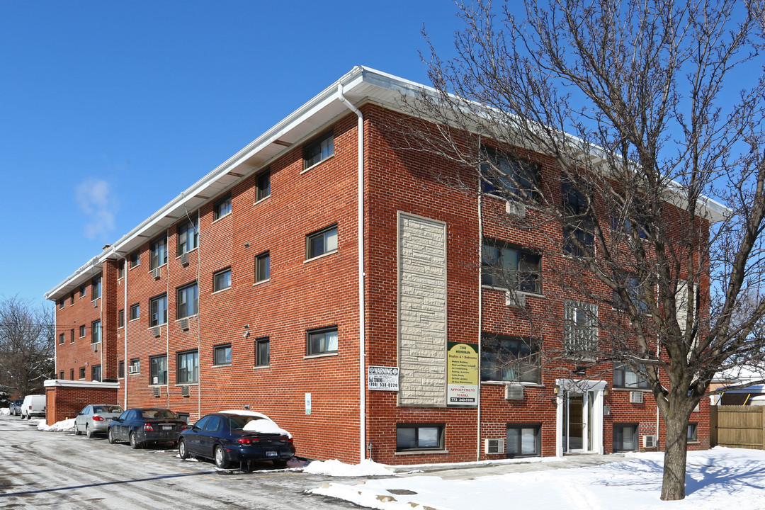 Denley Court in Schiller Park, IL - Building Photo