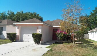 411 Abigail Rd in Plant City, FL - Building Photo