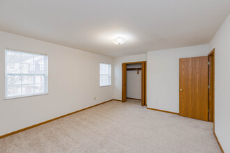 Timberbrook Court Townhouses in Zelienople, PA - Foto de edificio - Interior Photo