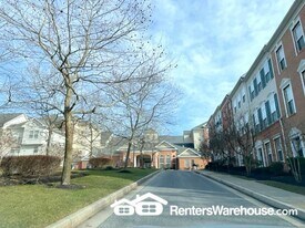 400 Symphony Cir in Cockeysville, MD - Building Photo