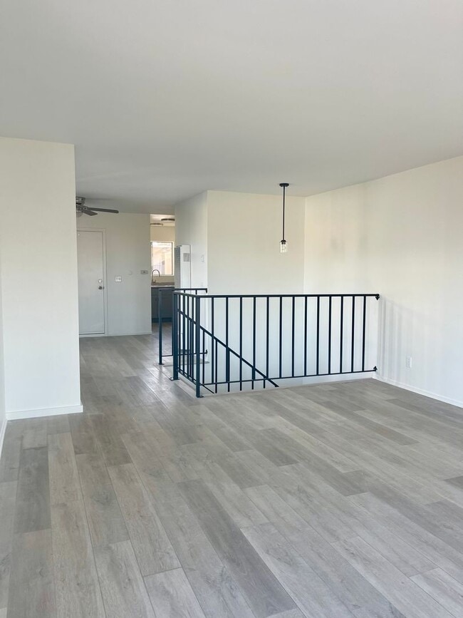 2175 Pierpont Blvd in Ventura, CA - Building Photo - Building Photo