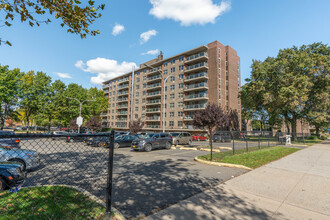 MeadowWood at Gateway in Brooklyn, NY - Building Photo - Building Photo