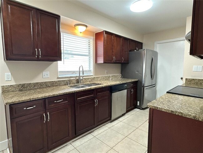 5508 Turkey Lake Rd in Orlando, FL - Building Photo - Building Photo