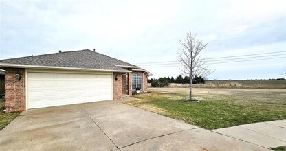 19381 Melody Ct in Edmond, OK - Foto de edificio - Building Photo