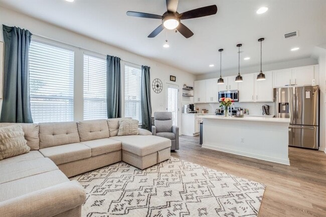 5160 N A.W. Grimes Blvd in Round Rock, TX - Building Photo - Building Photo